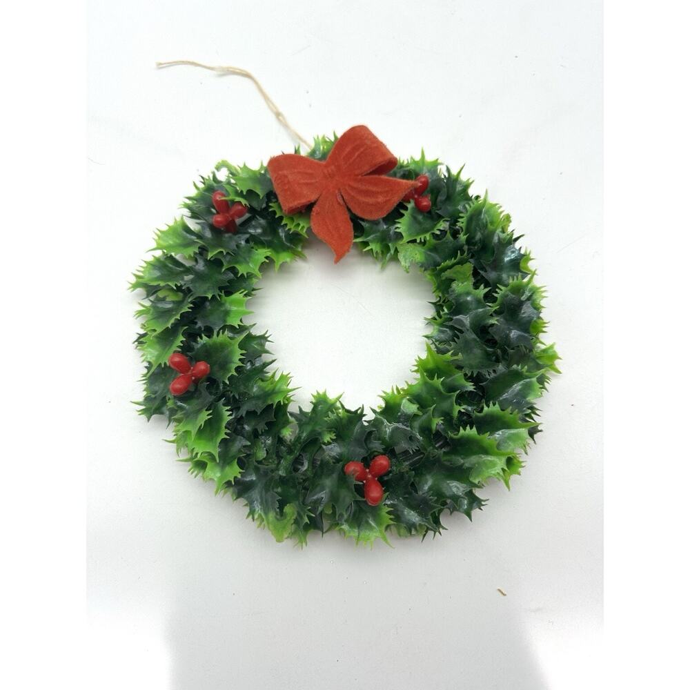 Vintage MCM Plastic Christmas Holly, Bow, & Berries Table Candle Ring Wreath 7”